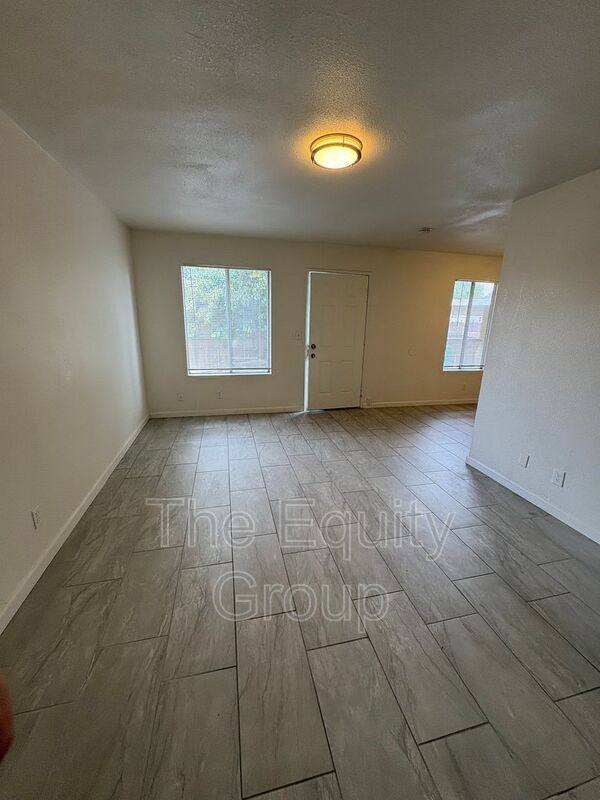 Apartment for rent at 2435 Orange Ave #5, Selma, CA 93662