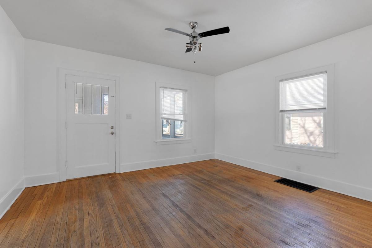 House for rent at 829 8th Ave, Council Bluffs, IA 51501