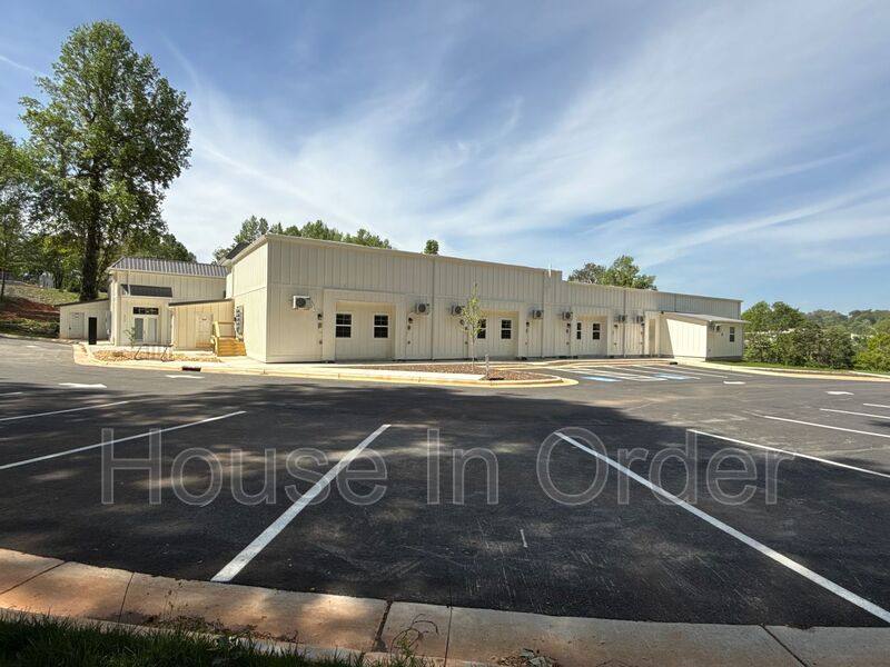 Apartment for rent at 198 Cowan St #110, Rutherfordton, NC 28139