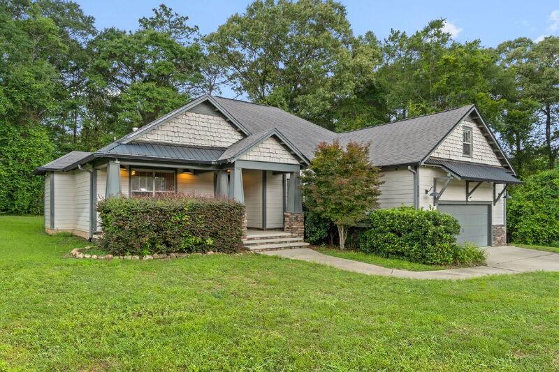 House for rent at 6008 Trestle St, Crestview, FL 32536