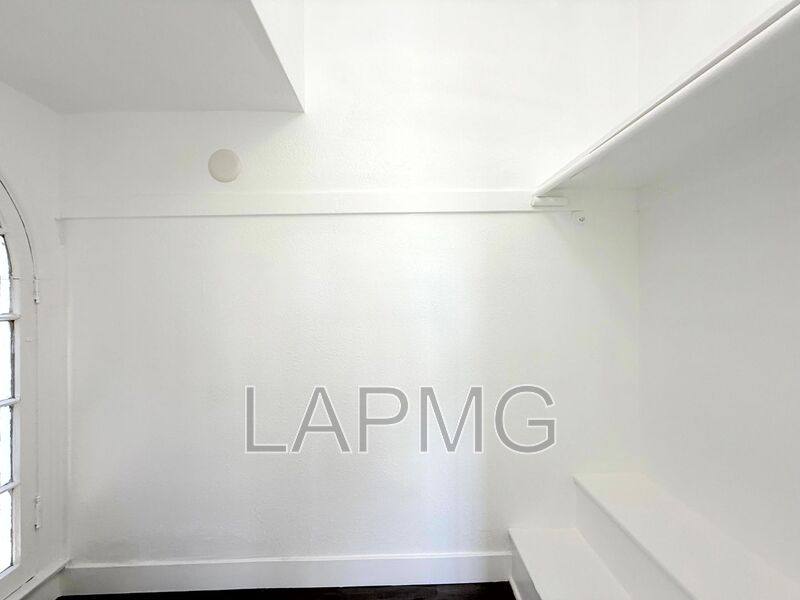 House for rent at 2941-2943 1 2 W 11th St, Los Angeles, CA 90006