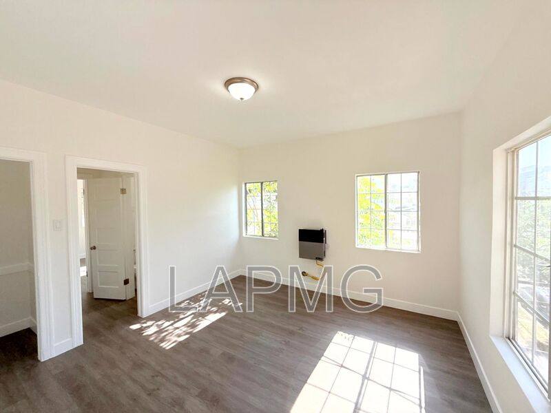 House for rent at 2941-2943 1 2 W 11th St, Los Angeles, CA 90006