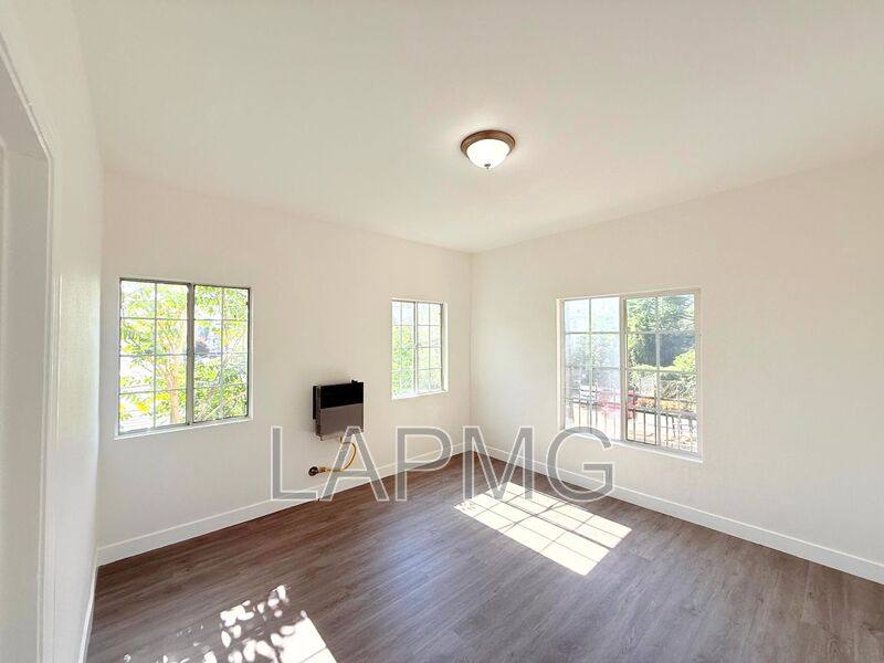 House for rent at 2941-2943 1 2 W 11th St, Los Angeles, CA 90006
