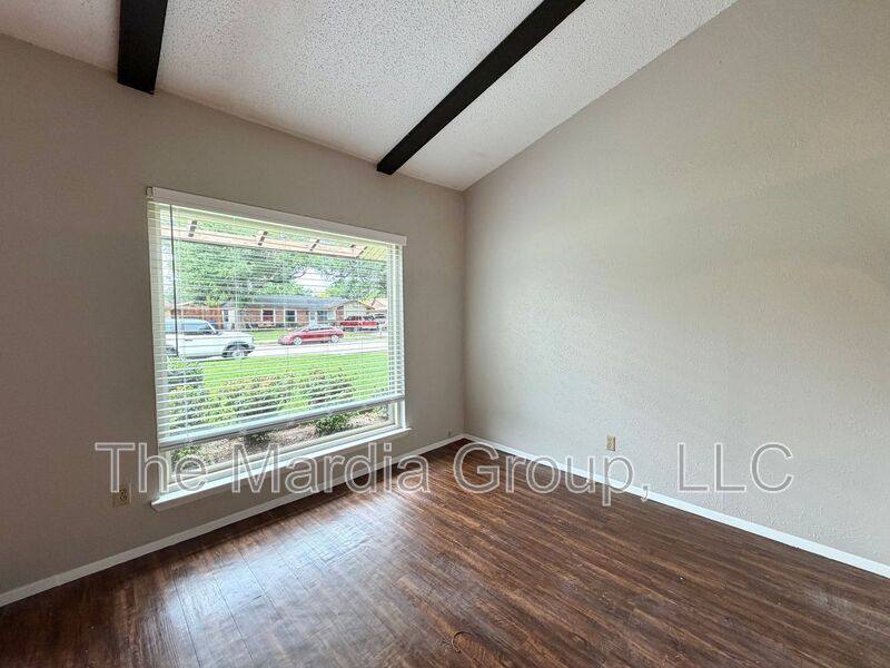 House for rent at 1506 Whiteoak Dr, Garland, TX 75040