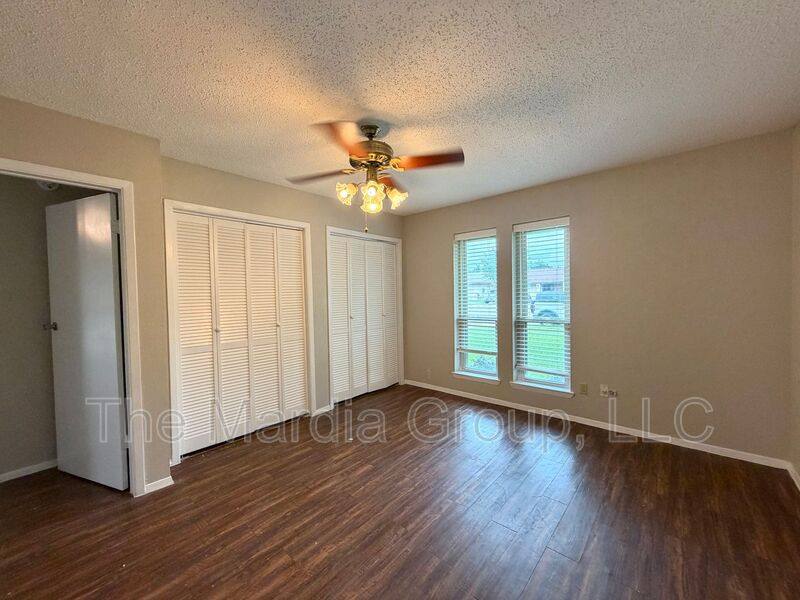 House for rent at 1506 Whiteoak Dr, Garland, TX 75040