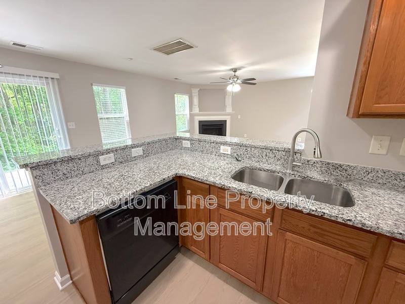 House for rent at 4918 Muskogee Dr, Charlotte, NC 28212