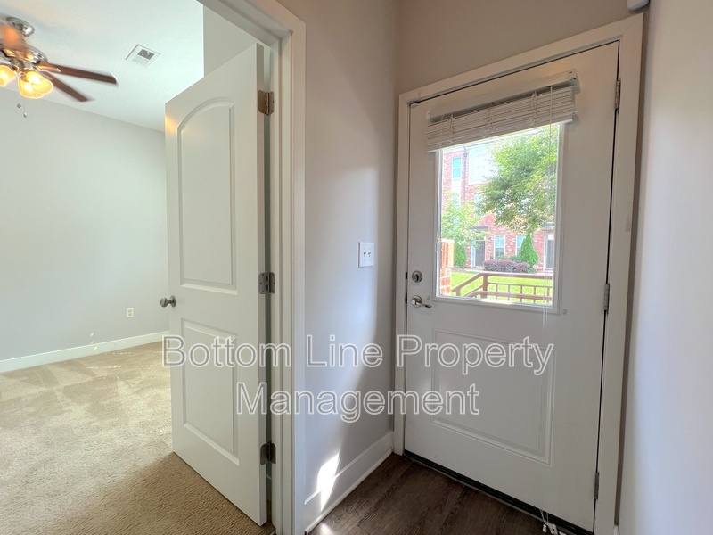Townhouse for rent at 841 Seigle Point Dr, Charlotte, NC 28204