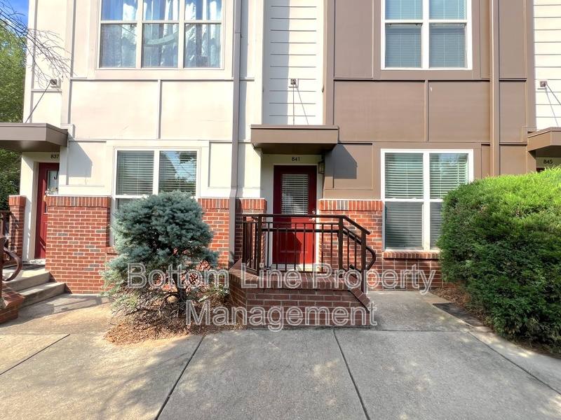 Townhouse for rent at 841 Seigle Point Dr, Charlotte, NC 28204