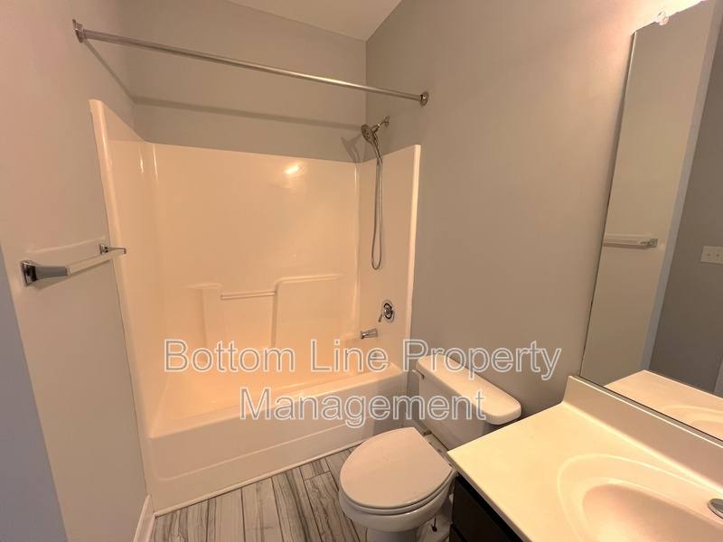 Townhouse for rent at 841 Seigle Point Dr, Charlotte, NC 28204