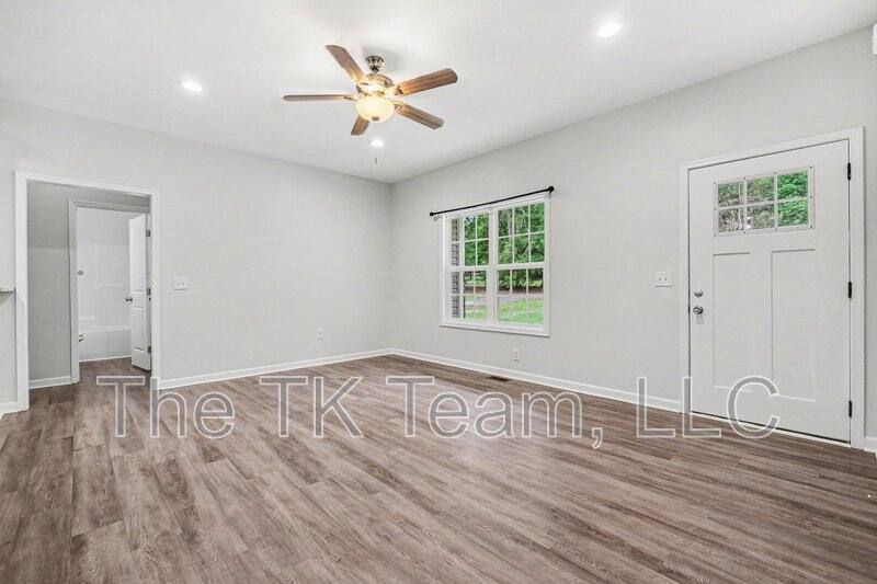 House for rent at 324 N Milford Rd, Salisbury, NC 28144