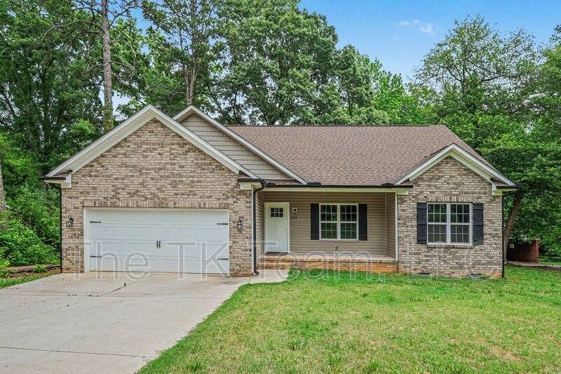 House for rent at 324 N Milford Rd, Salisbury, NC 28144