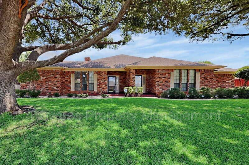 Townhouse for rent at 5407 Ledgestone Dr #5405, Fort Worth, TX 76132