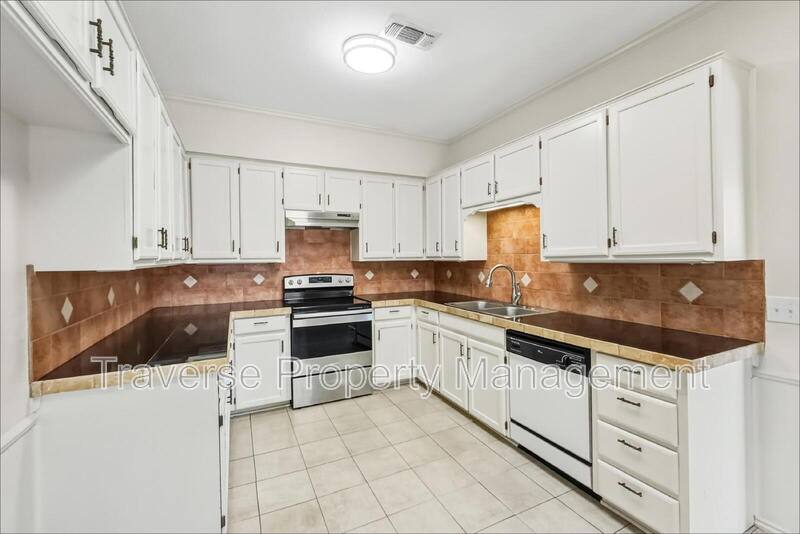Townhouse for rent at 5407 Ledgestone Dr #5405, Fort Worth, TX 76132