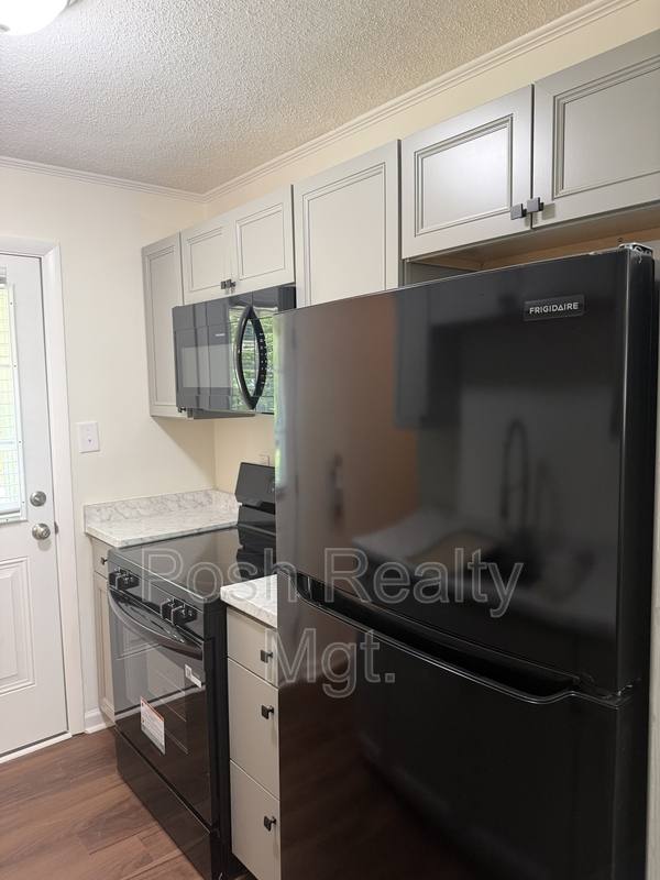 Apartment for rent at 3517 Old Battleground Rd, Greensboro, NC 27410