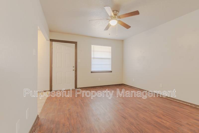 Apartment for rent at 514 N Ponca Ave #2, Norman, OK 73071