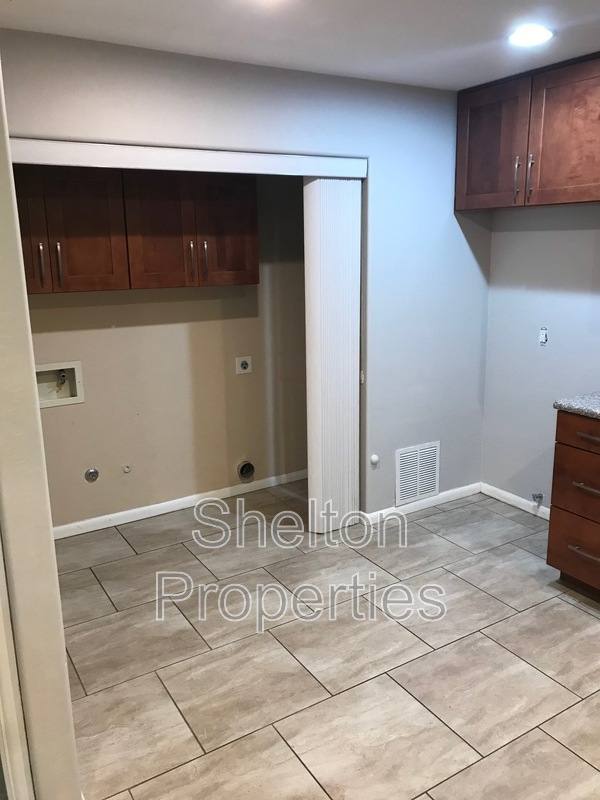 Townhouse for rent at 1262 E Avenida Hermosa, Phoenix, AZ 85014