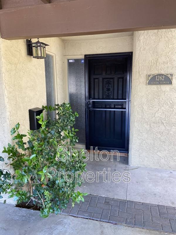Townhouse for rent at 1262 E Avenida Hermosa, Phoenix, AZ 85014