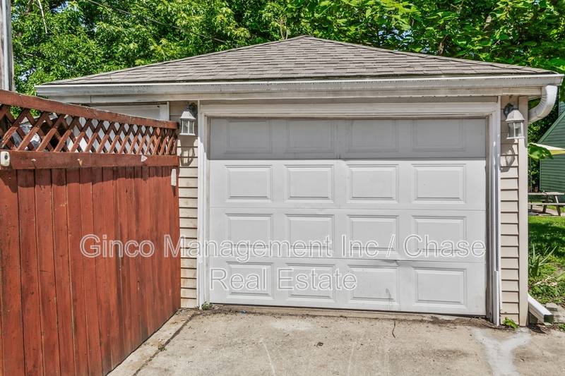 Apartment for rent at 17561 Hillside Lane, Homewood, IL 60430