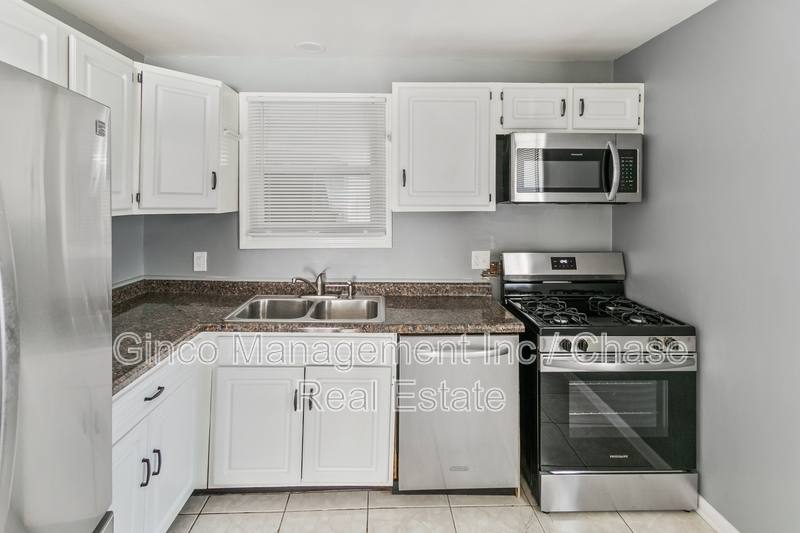 Apartment for rent at 17561 Hillside Lane, Homewood, IL 60430