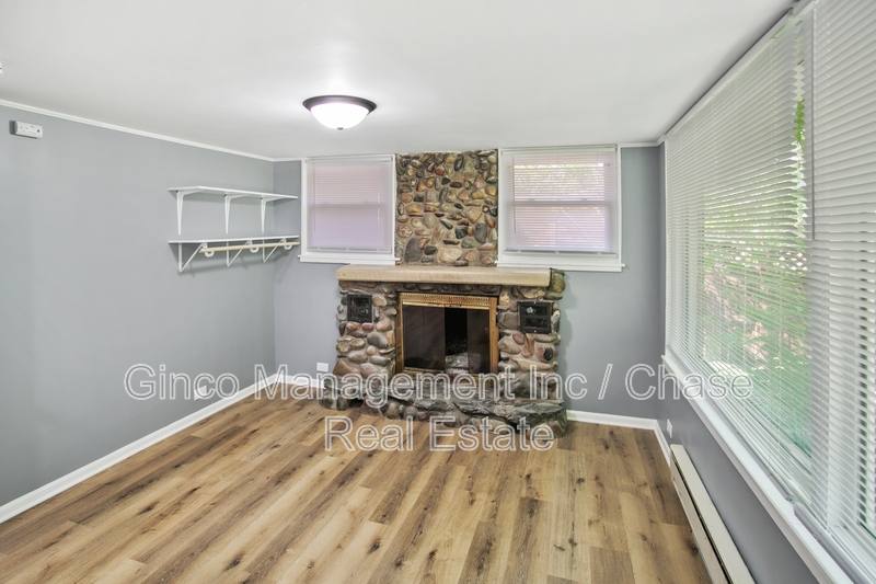 Apartment for rent at 17561 Hillside Lane, Homewood, IL 60430