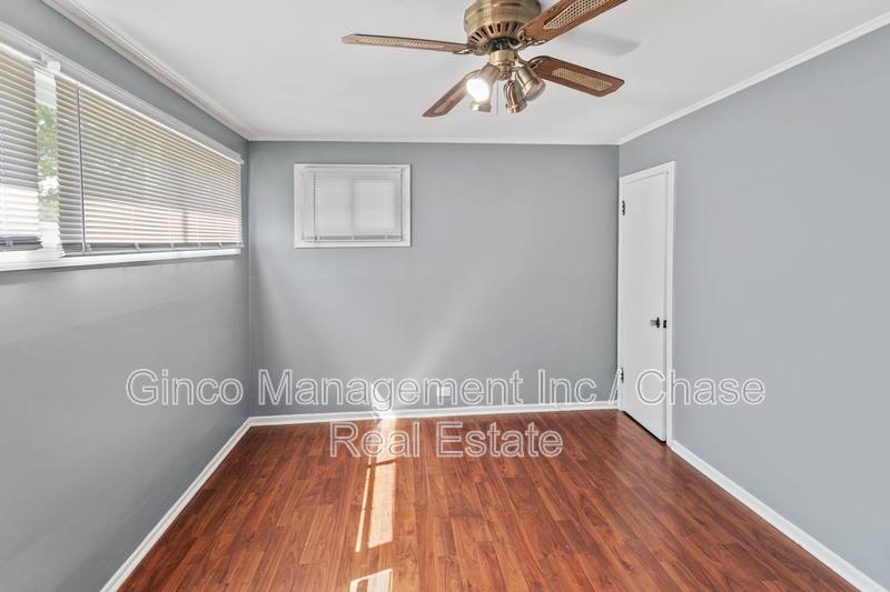 Apartment for rent at 17561 Hillside Lane, Homewood, IL 60430