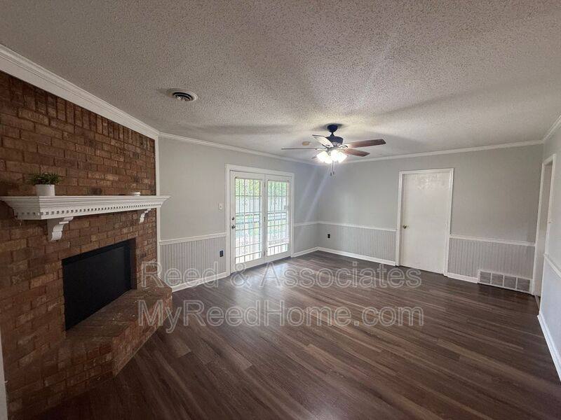 House for rent at 4811 Barkshire Dr, Memphis, TN 38141
