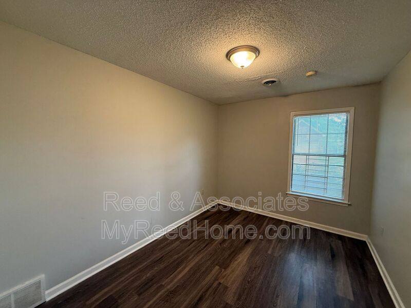 House for rent at 4811 Barkshire Dr, Memphis, TN 38141