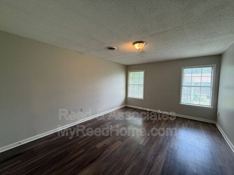 House for rent at 4811 Barkshire Dr, Memphis, TN 38141