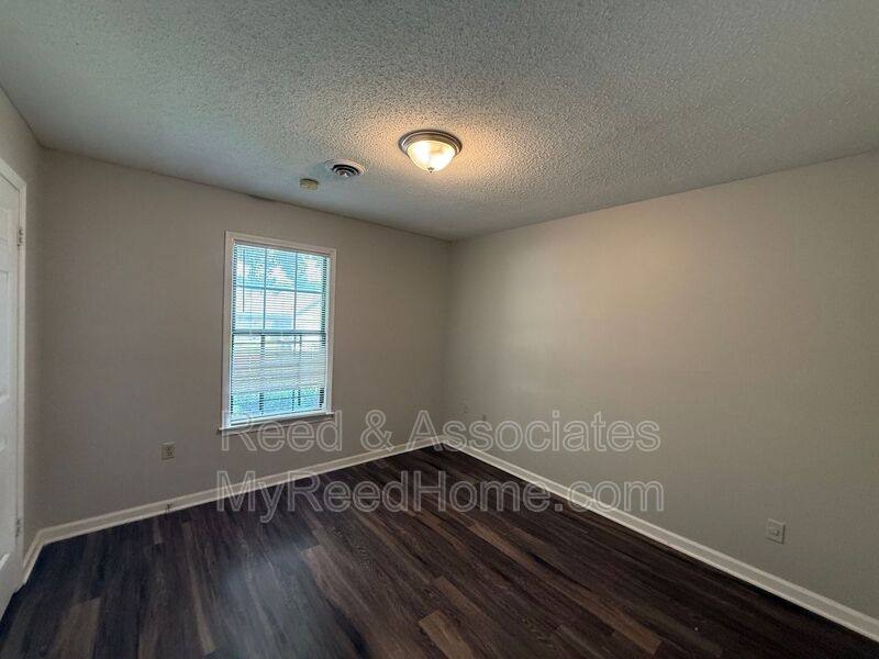 House for rent at 4811 Barkshire Dr, Memphis, TN 38141