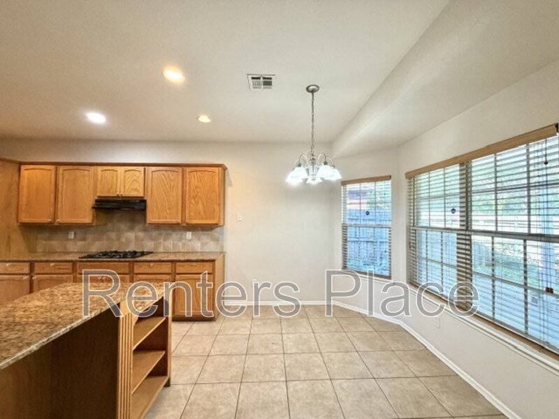 House for rent at 1012 S Desert Palm Ave, Broken Arrow, OK 74012