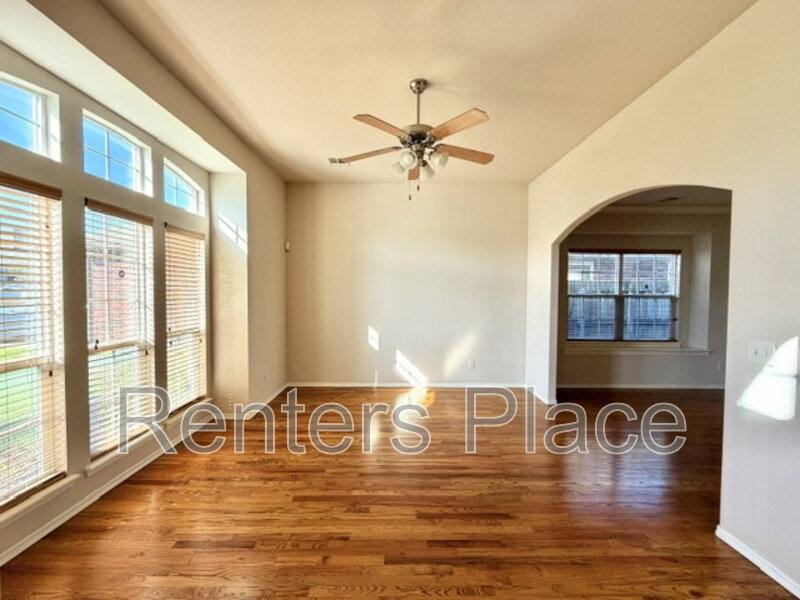 House for rent at 1012 S Desert Palm Ave, Broken Arrow, OK 74012