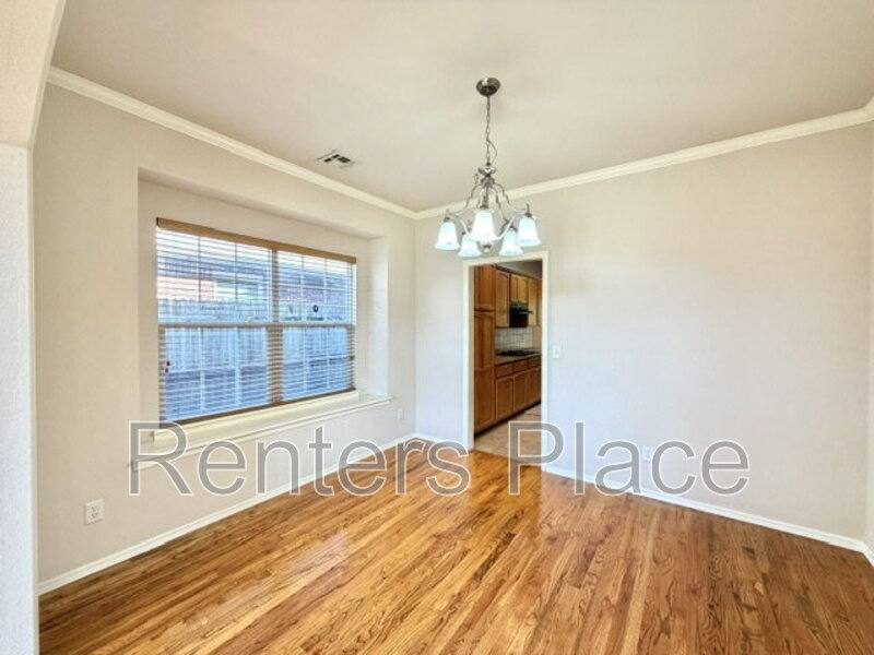House for rent at 1012 S Desert Palm Ave, Broken Arrow, OK 74012