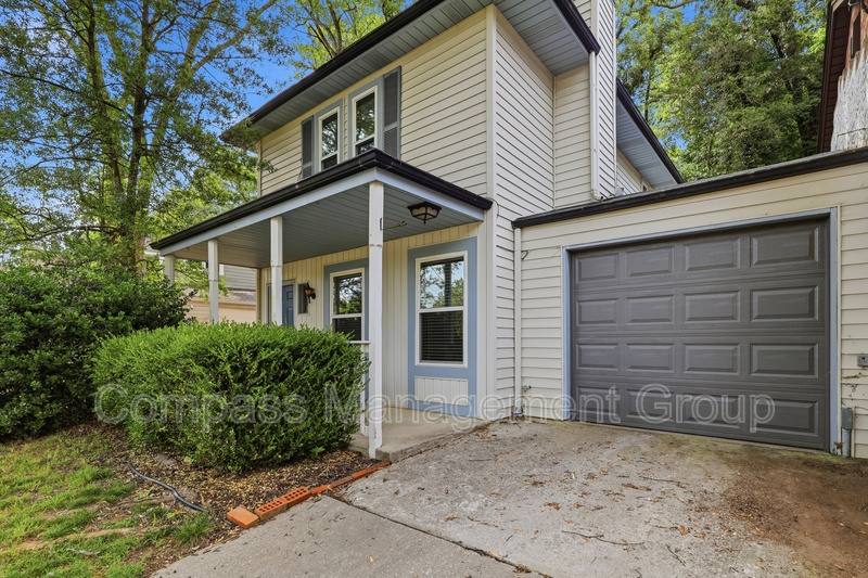 House for rent at 7668 Chatham Circle NW, Knoxville, TN 37909