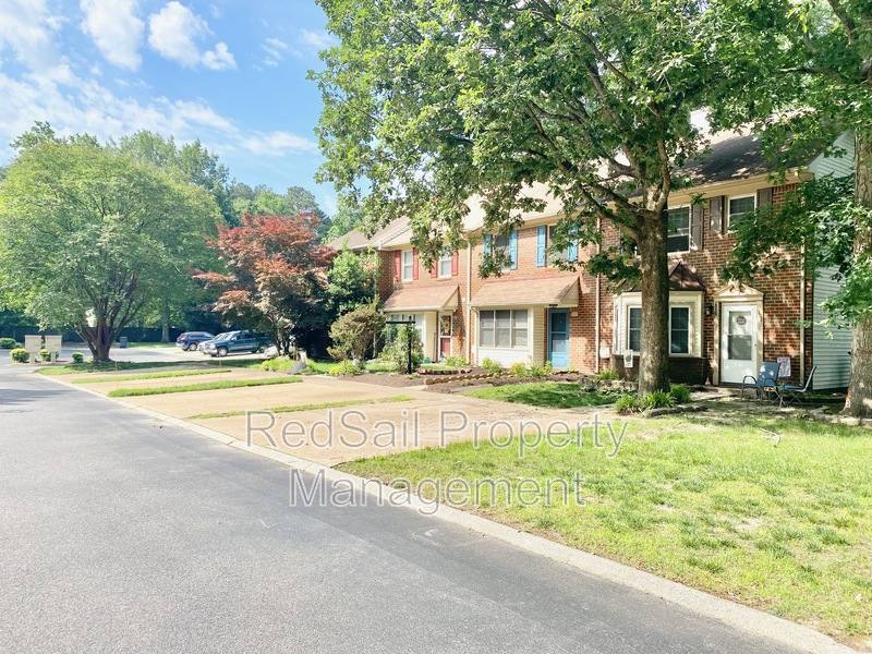 Townhouse for rent at 110 Souverain Landing, Yorktown, VA 23692