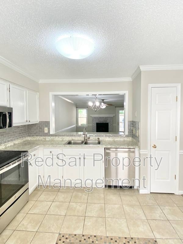 Townhouse for rent at 110 Souverain Landing, Yorktown, VA 23692