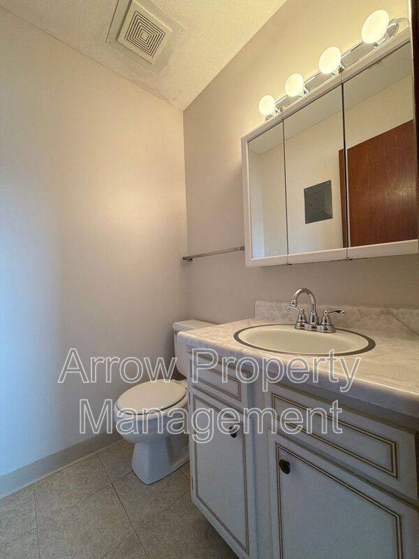 Apartment for rent at 3831 S 46th St #11, Lincoln, NE 68506