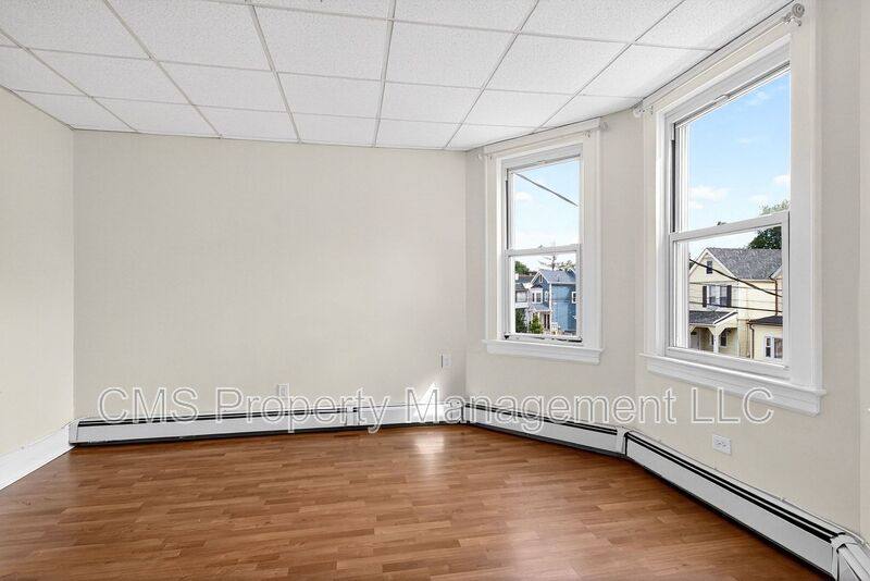 Apartment for rent at 49 Welland Ave - 2nd Floor, Irvington, NJ 07111