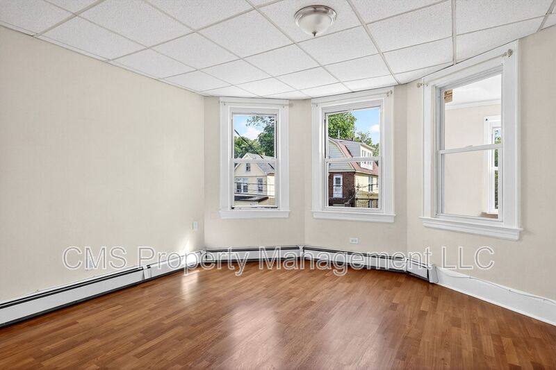 Apartment for rent at 49 Welland Ave - 2nd Floor, Irvington, NJ 07111
