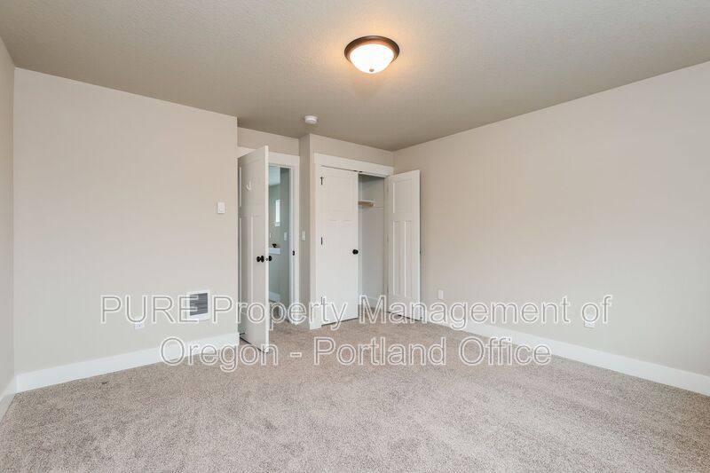 Apartment for rent at 1801 NE Robert Rd, Estacada, OR 97023