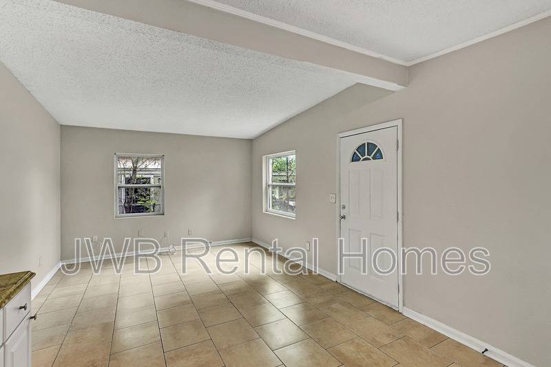 House for rent at 915 Wayne St, Jacksonville, FL 32208