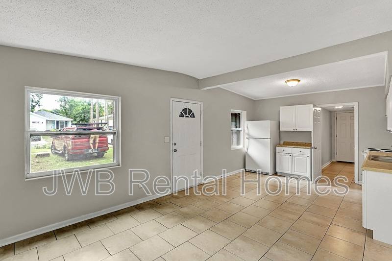 House for rent at 915 Wayne St, Jacksonville, FL 32208