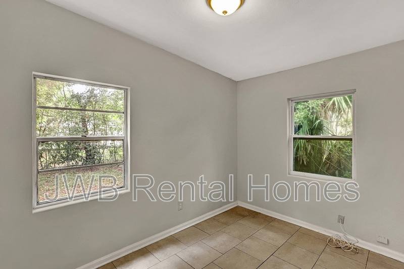 House for rent at 915 Wayne St, Jacksonville, FL 32208
