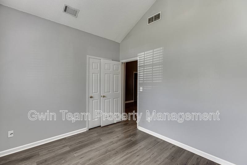House for rent at 2464 Laurelfield Dr, Grayson, GA 30017