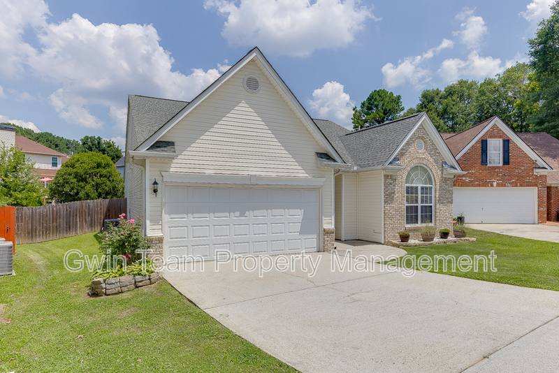 House for rent at 2464 Laurelfield Dr, Grayson, GA 30017