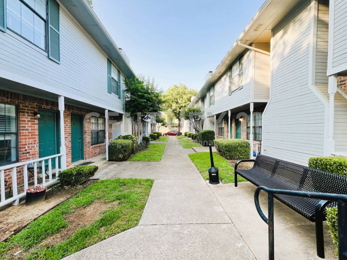Apartment for rent at 929 W Hickory St, Denton, TX 76201