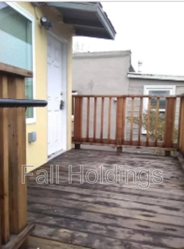 Apartment for rent at 1438 Alcatraz Ave #B, Berkeley, CA 94702