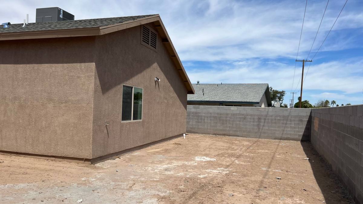House for rent at 2603 S 18th Dr, Yuma, AZ 85365