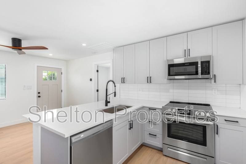 Apartment for rent at 616 N 10th Ave #G, Phoenix, AZ 85007