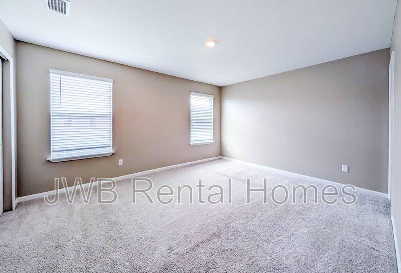 Townhouse for rent at 9868 Fiddleback Lane, Jacksonville, FL 32222