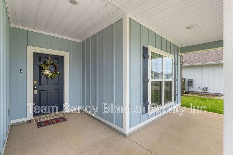 House for rent at 5978 Forest Bay Ave, Gulf Breeze, FL 32563